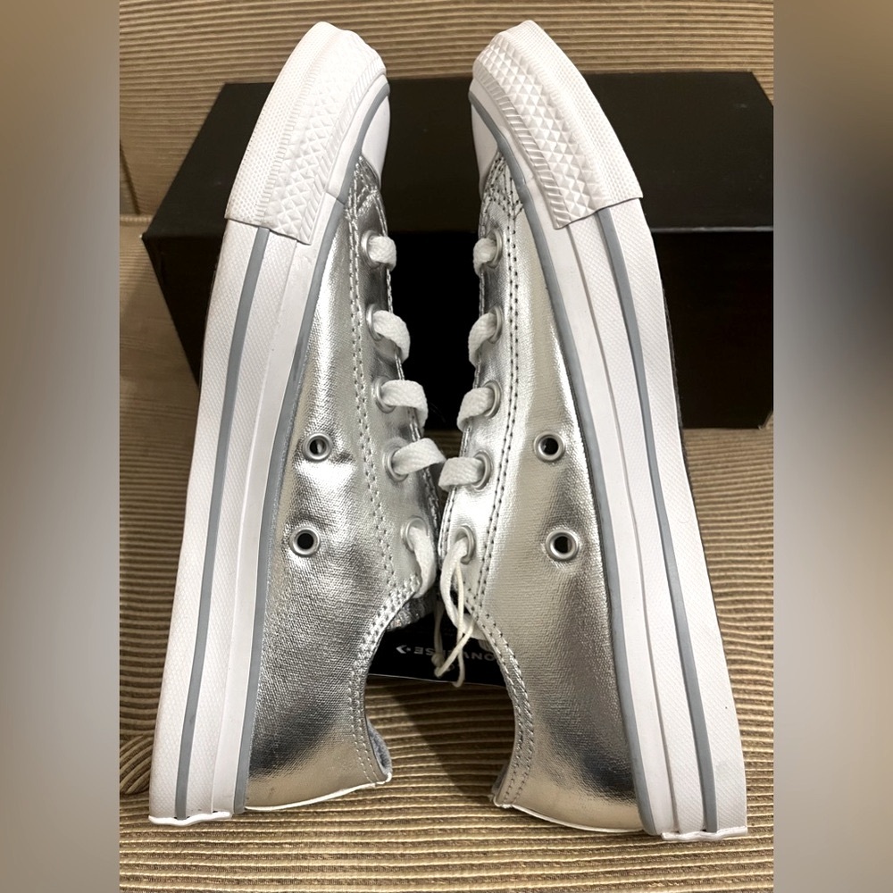 NWOT Womens Converse Chuck Taylor All Star Sparkle Party Low-Top Sneaker, Sz 5.5 - Picture 12 of 15
